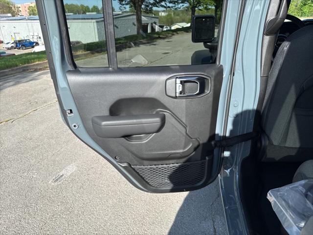 new 2025 Jeep Wrangler 4xe car, priced at $47,208