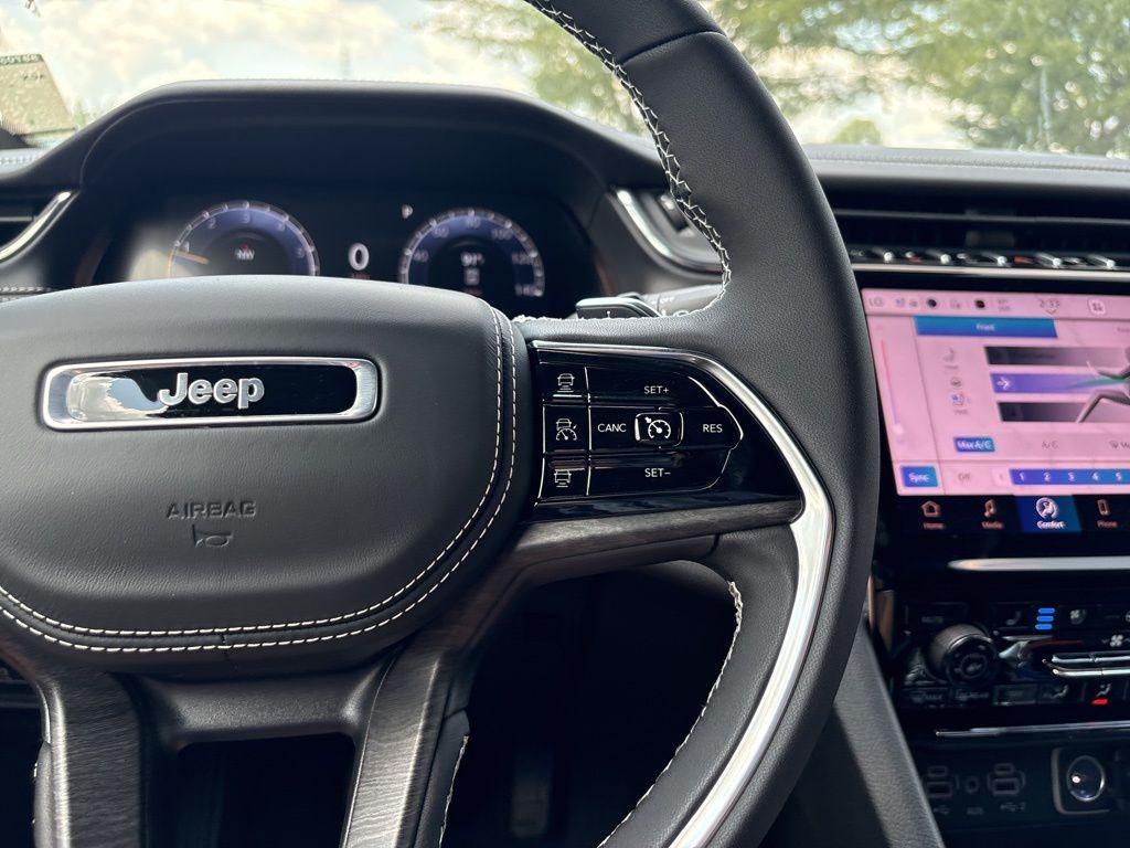 new 2025 Jeep Grand Cherokee L car, priced at $52,129