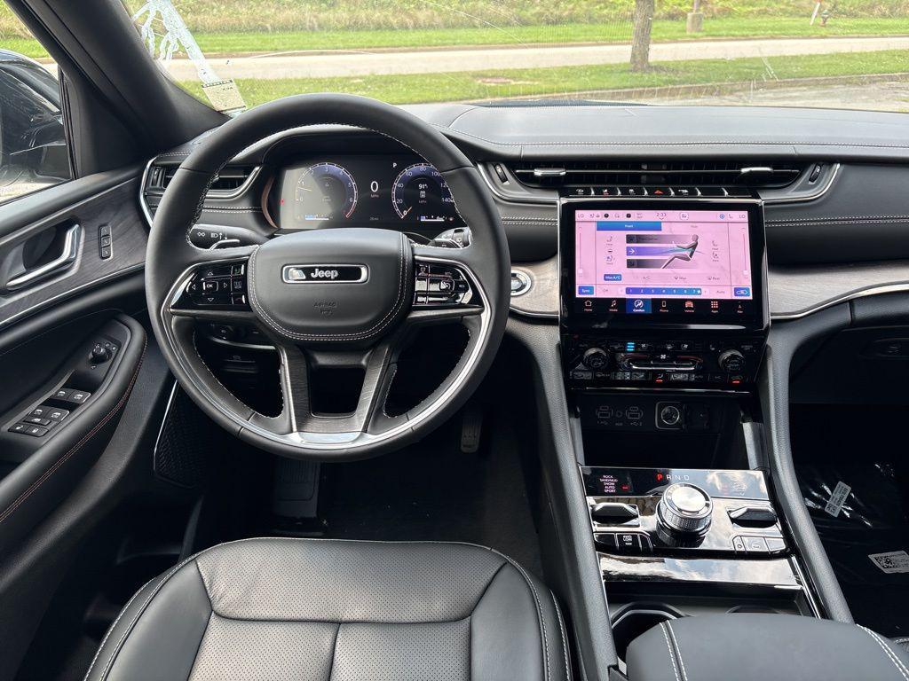 new 2025 Jeep Grand Cherokee L car, priced at $52,129