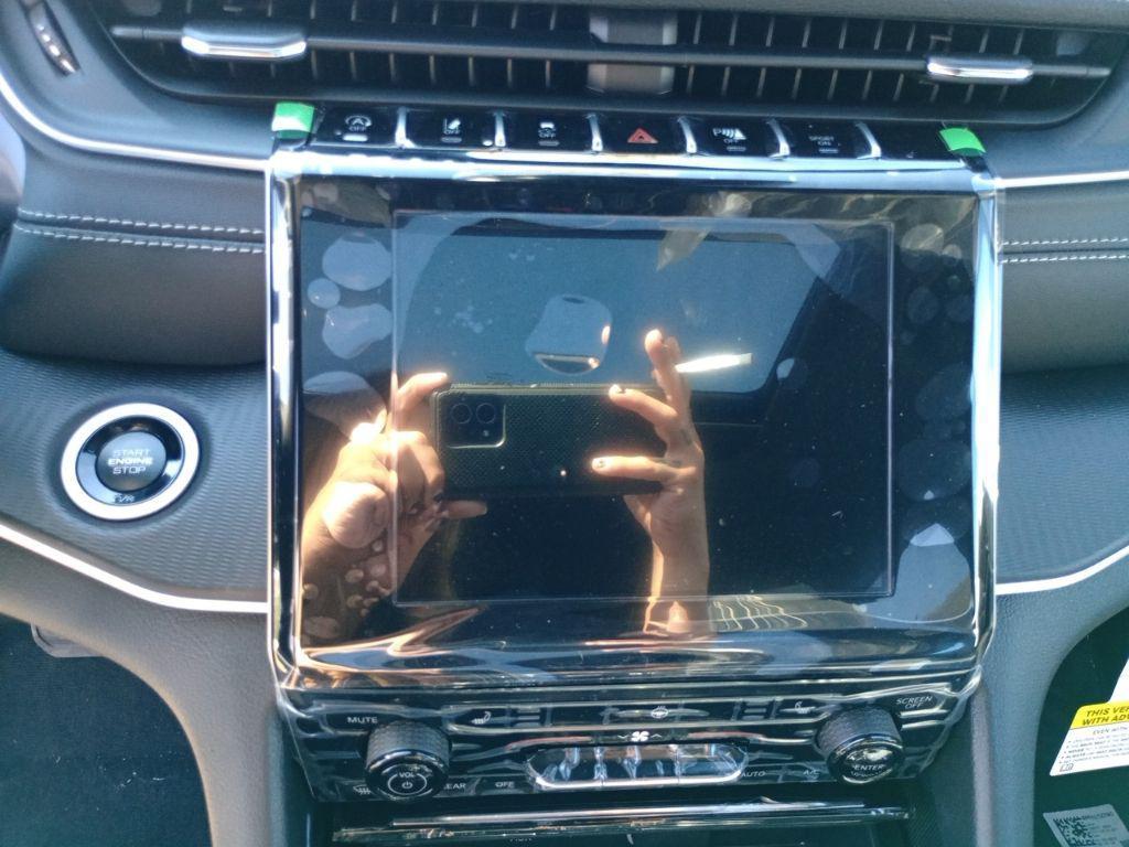 new 2025 Jeep Grand Cherokee car, priced at $48,800