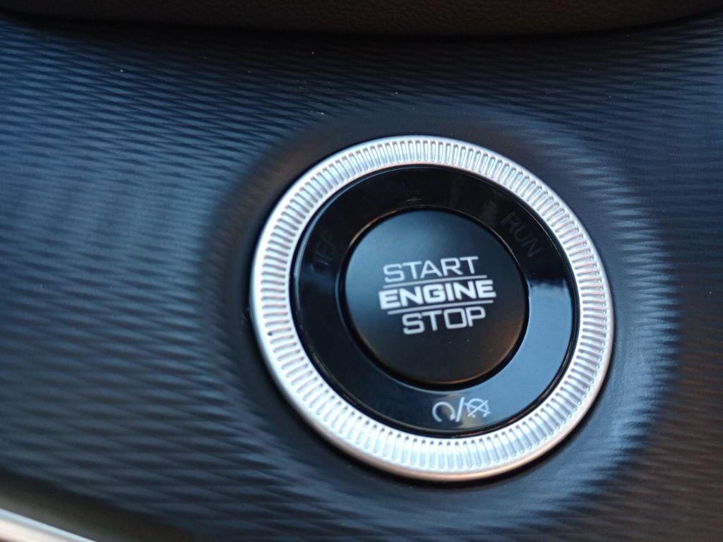 new 2025 Jeep Grand Cherokee car, priced at $48,800