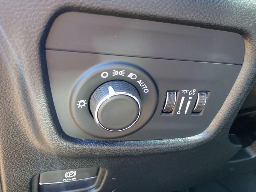 new 2025 Jeep Grand Cherokee car, priced at $48,800