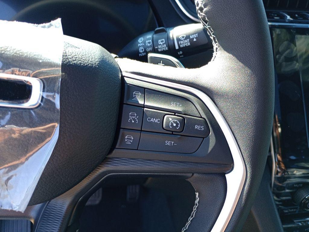 new 2025 Jeep Grand Cherokee car, priced at $48,800