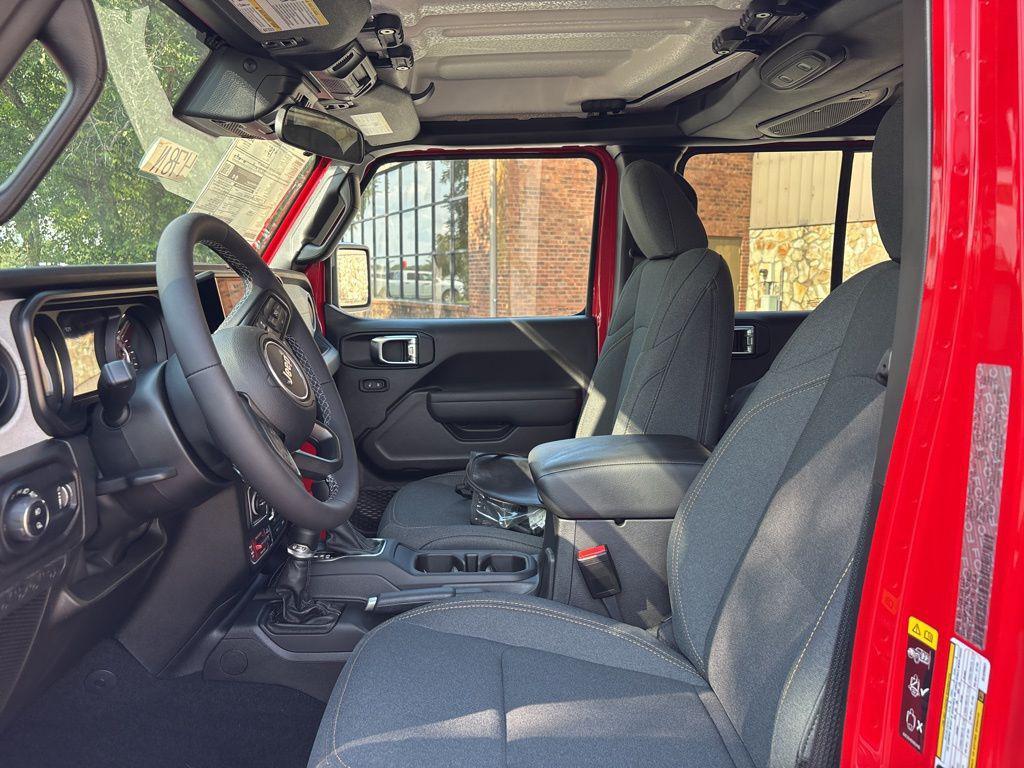 new 2025 Jeep Gladiator car, priced at $39,310