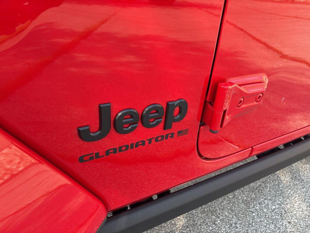 new 2025 Jeep Gladiator car, priced at $39,310