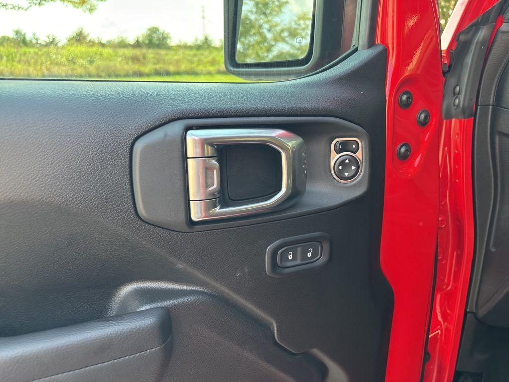 new 2025 Jeep Gladiator car, priced at $39,310