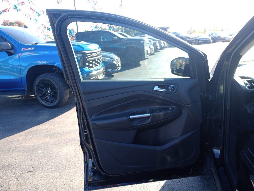 used 2014 Ford Escape car, priced at $5,000
