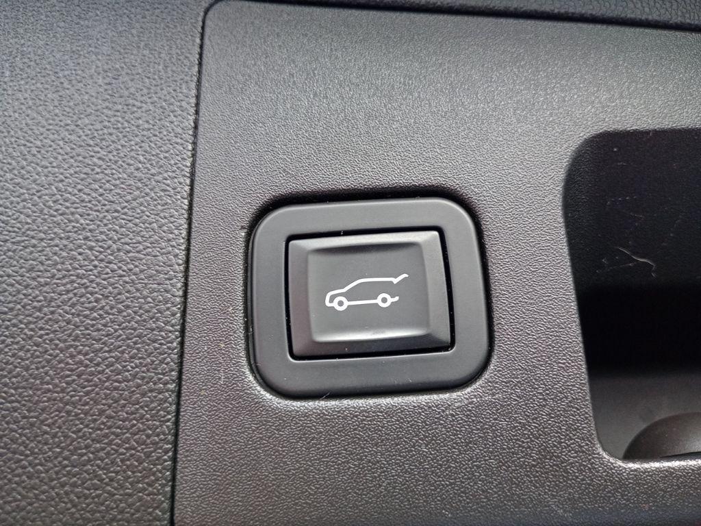 used 2018 Cadillac XT5 car, priced at $21,999