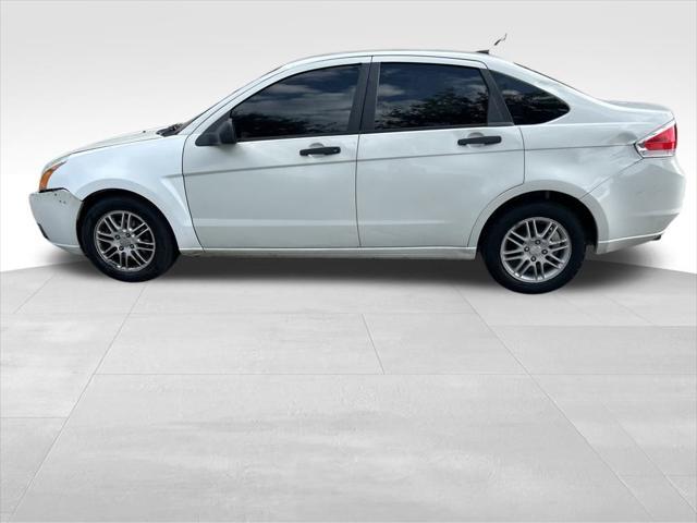 used 2009 Ford Focus car, priced at $1,500