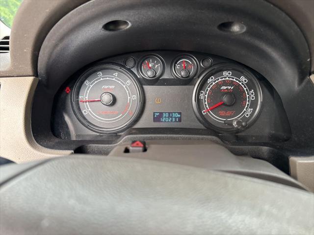 used 2009 Ford Focus car, priced at $1,500