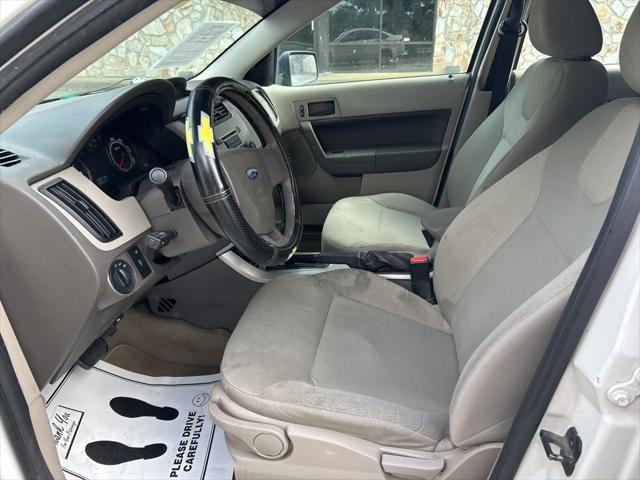 used 2009 Ford Focus car, priced at $1,500