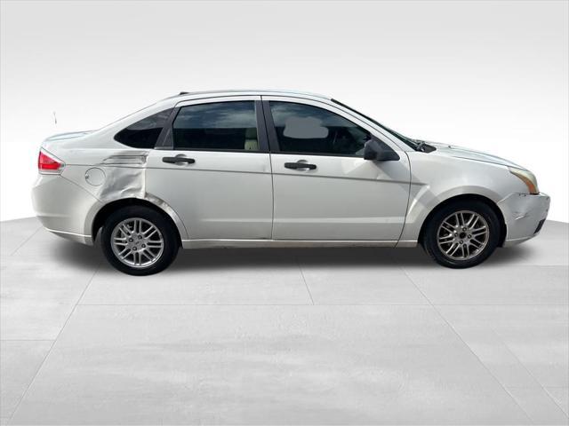 used 2009 Ford Focus car, priced at $1,500