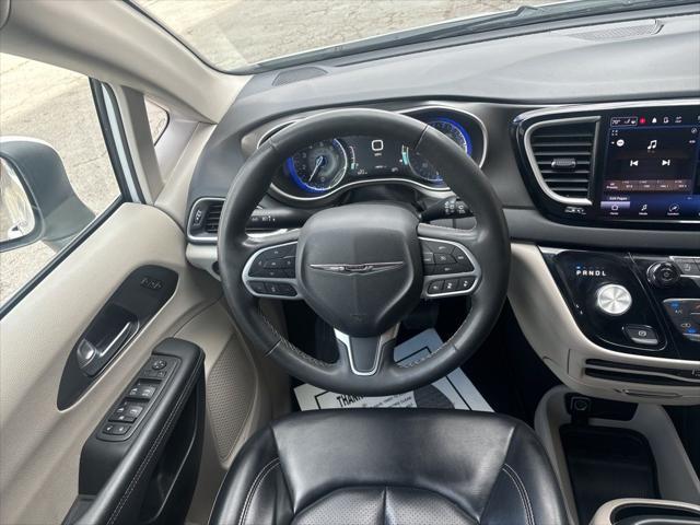 used 2023 Chrysler Pacifica car, priced at $20,962