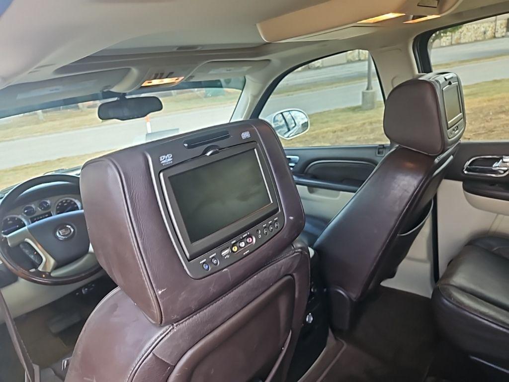 used 2013 Cadillac Escalade ESV car, priced at $6,999