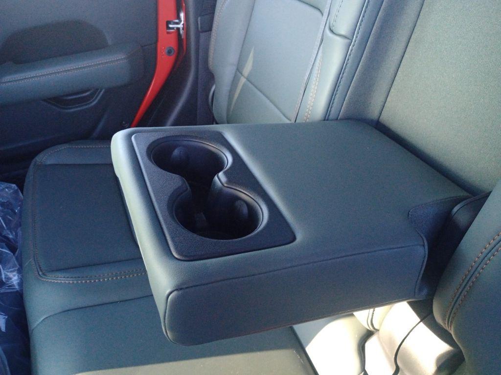 new 2025 Jeep Gladiator car, priced at $58,575