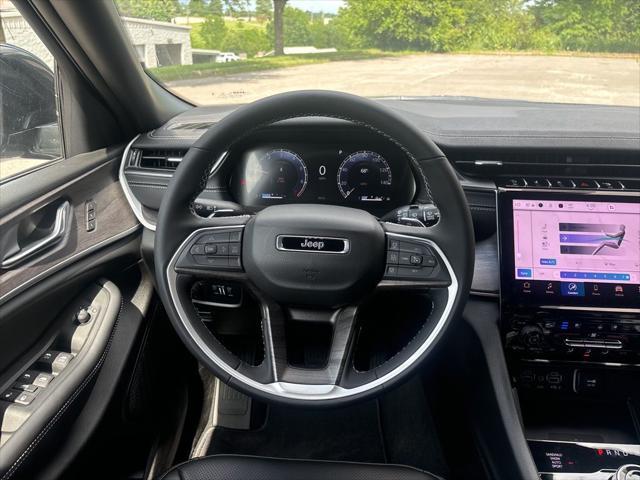 new 2025 Jeep Grand Cherokee car, priced at $43,734