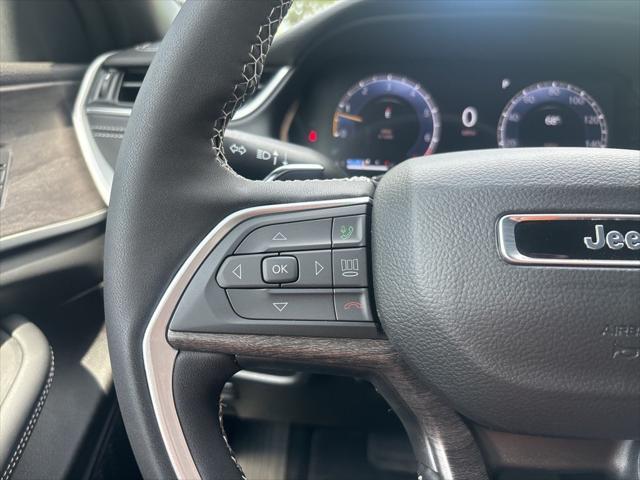 new 2025 Jeep Grand Cherokee car, priced at $43,734