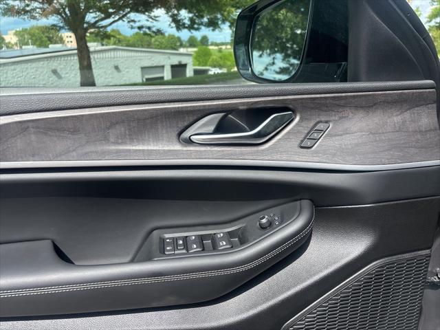 new 2025 Jeep Grand Cherokee car, priced at $43,734