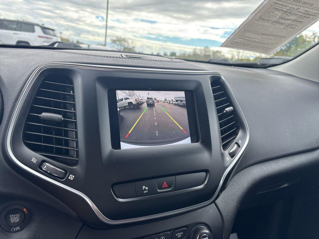 used 2020 Jeep Cherokee car, priced at $19,996