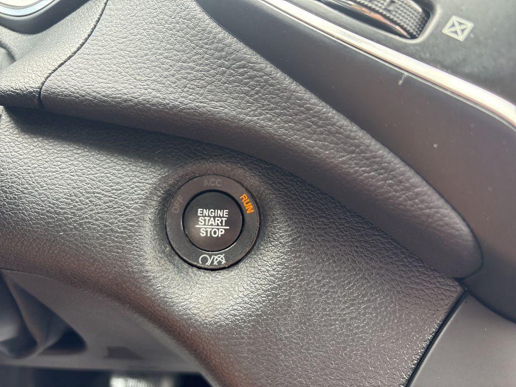 used 2020 Jeep Cherokee car, priced at $19,996