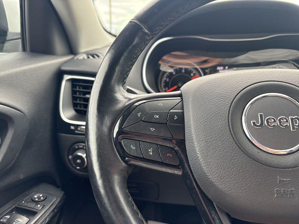 used 2020 Jeep Cherokee car, priced at $19,996