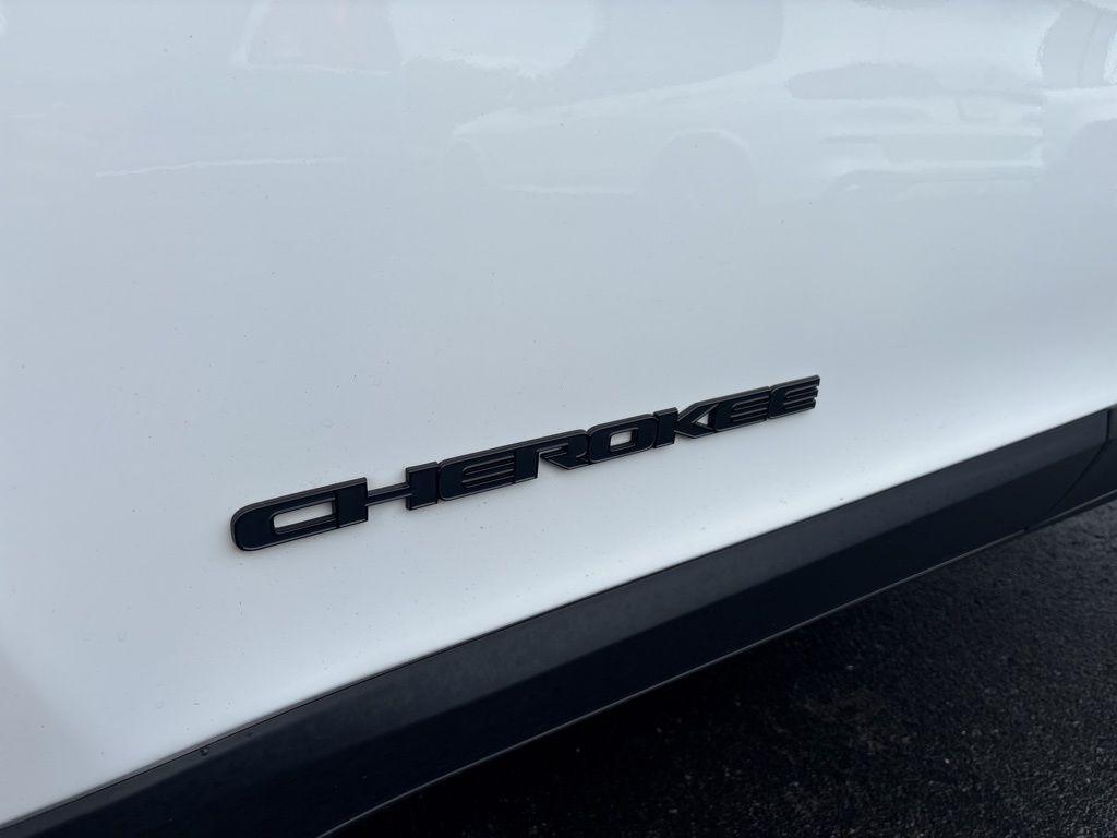 used 2020 Jeep Cherokee car, priced at $19,996