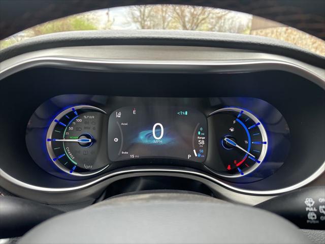 new 2025 Chrysler Pacifica car, priced at $48,952
