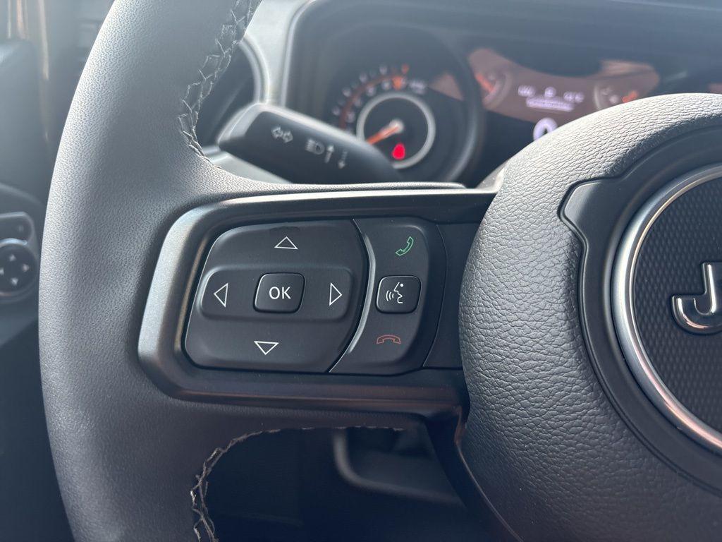 new 2025 Jeep Gladiator car, priced at $34,917