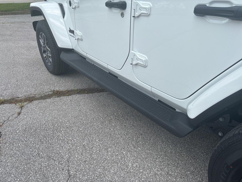 new 2025 Jeep Wrangler car, priced at $48,995