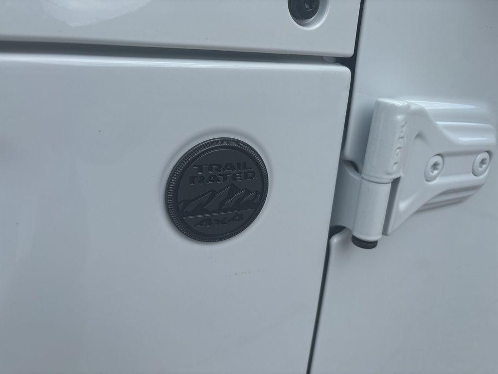 new 2025 Jeep Wrangler car, priced at $48,995