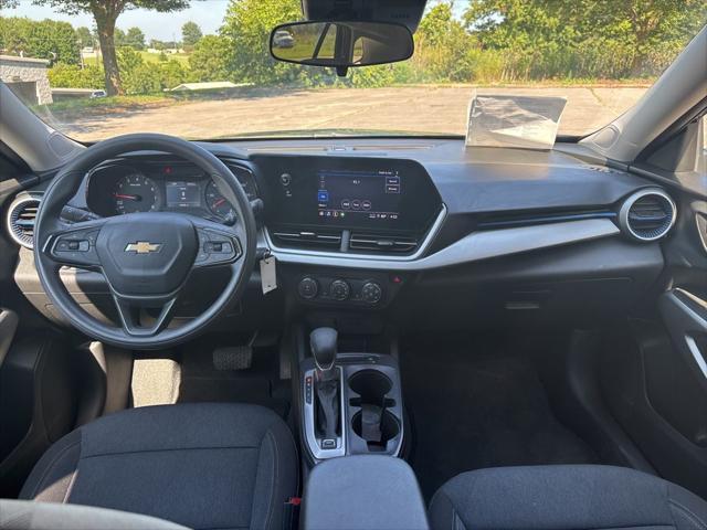 used 2024 Chevrolet Trax car, priced at $18,999