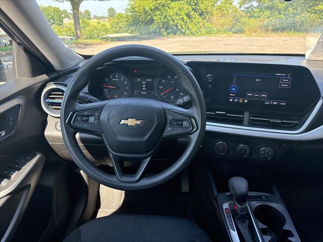 used 2024 Chevrolet Trax car, priced at $18,999