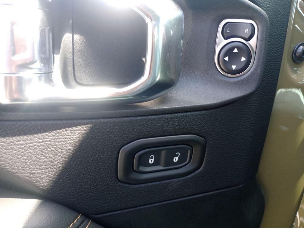 new 2025 Jeep Gladiator car, priced at $47,995