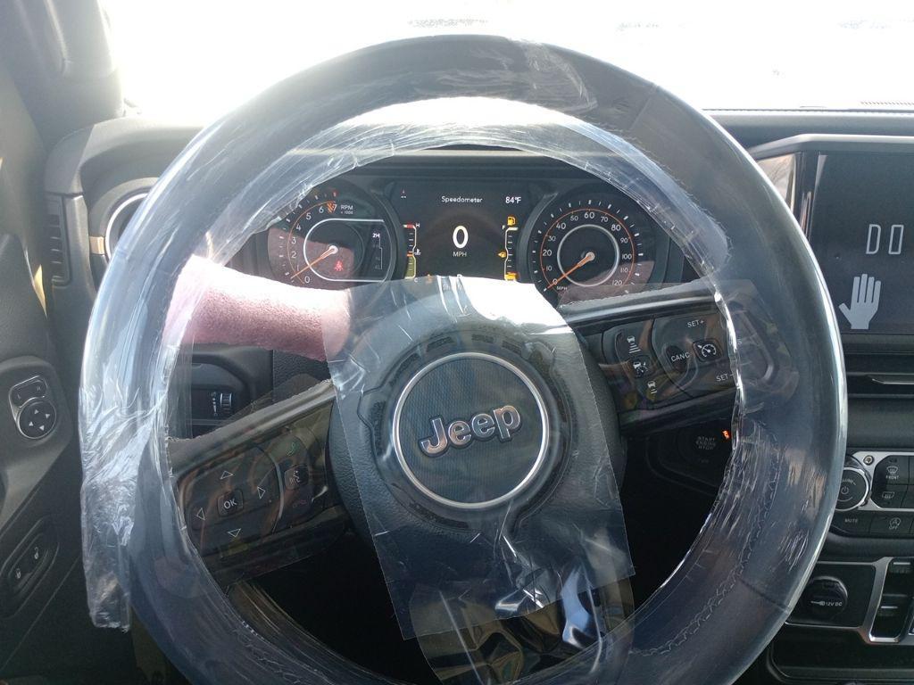 new 2025 Jeep Gladiator car, priced at $47,995