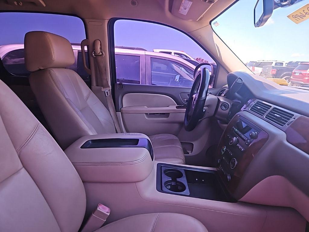 used 2013 Chevrolet Suburban car, priced at $7,999