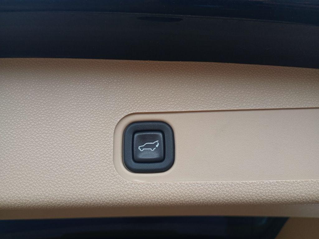 used 2013 Chevrolet Suburban car, priced at $4,527