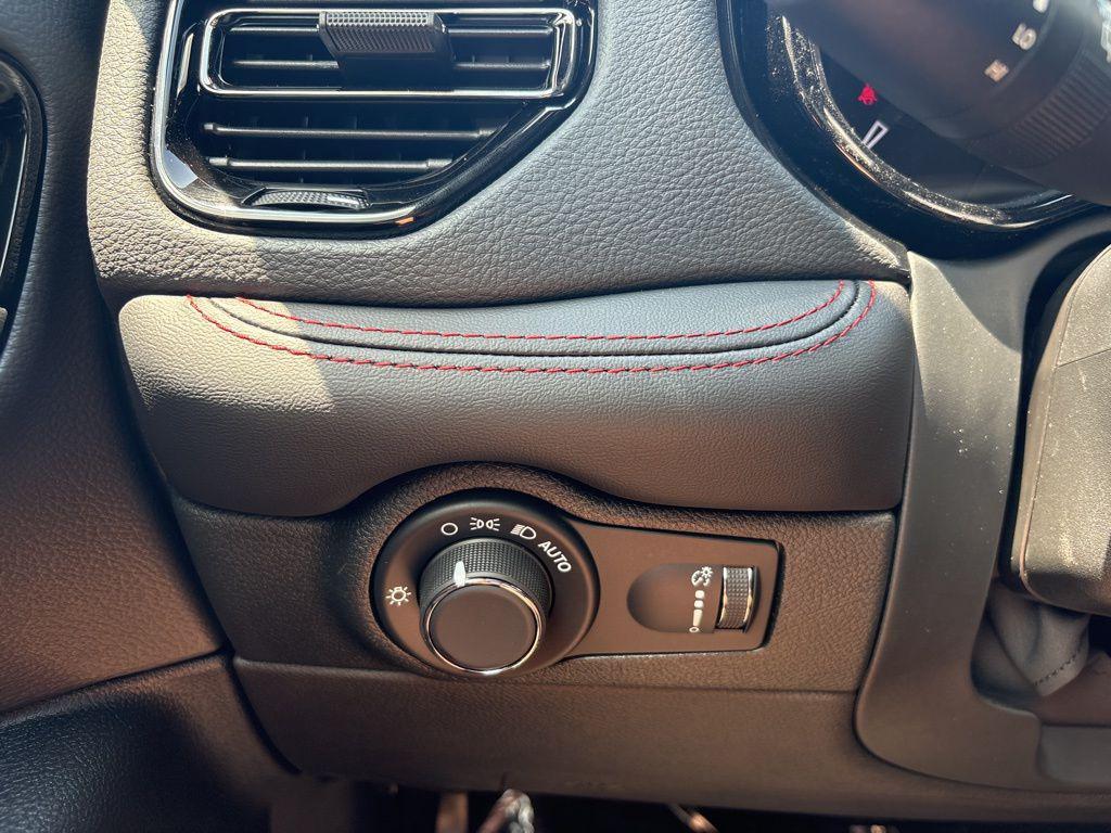 new 2025 Dodge Durango car, priced at $39,995