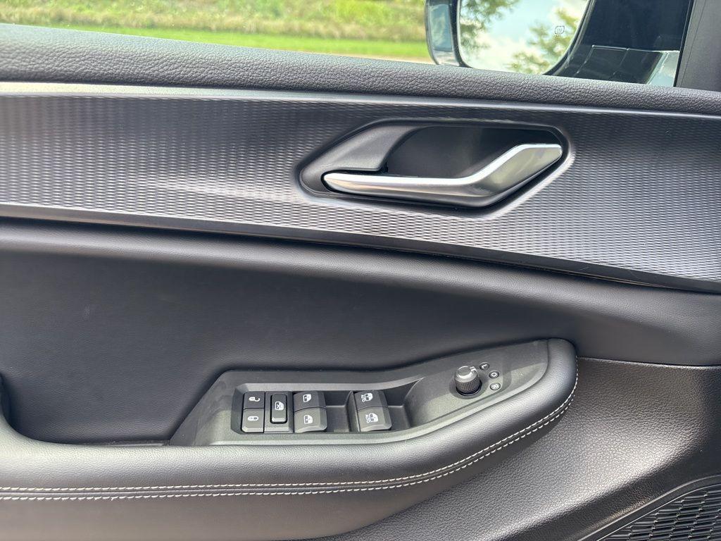 new 2025 Jeep Grand Cherokee L car, priced at $39,439