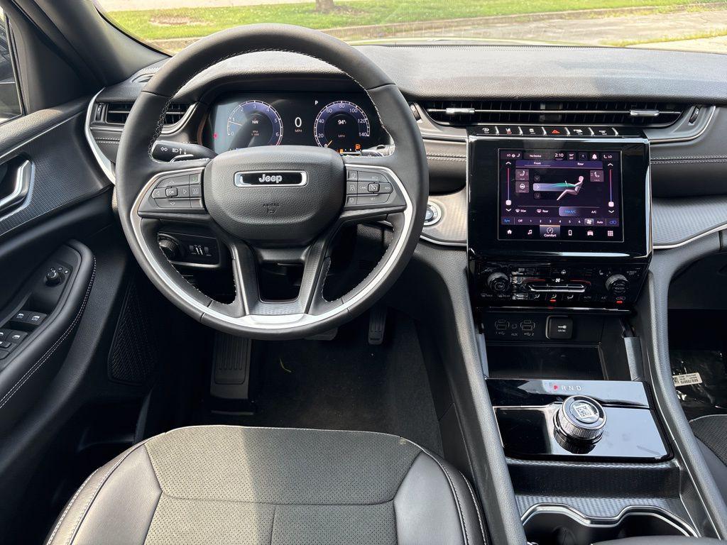 new 2025 Jeep Grand Cherokee L car, priced at $39,439