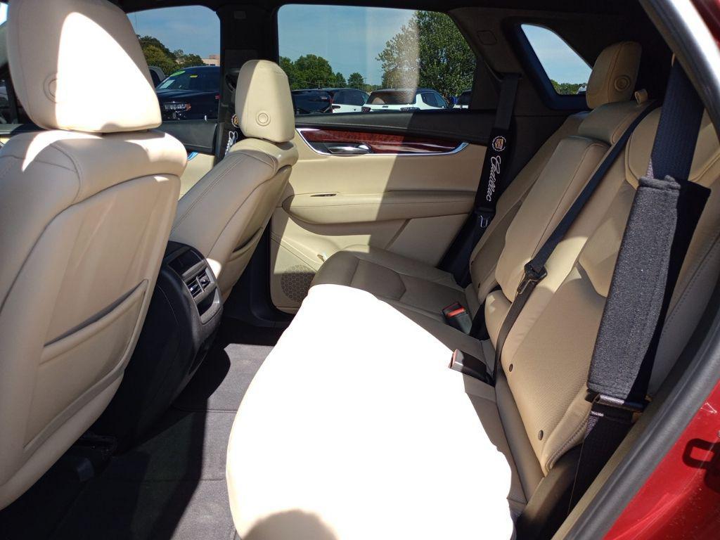 used 2017 Cadillac XT5 car, priced at $8,500