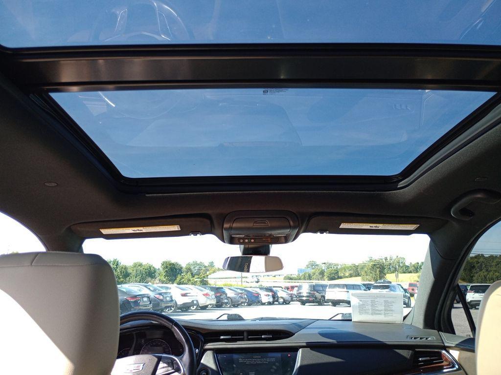 used 2017 Cadillac XT5 car, priced at $8,500