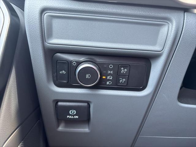 used 2021 Ford F-150 car, priced at $18,999