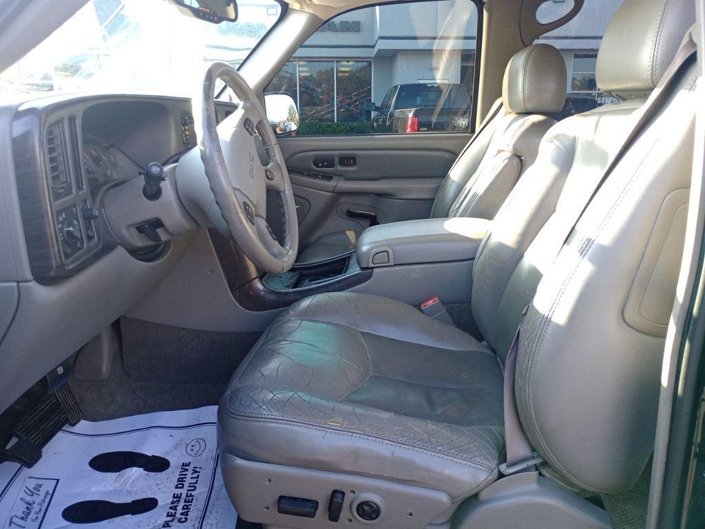 used 2004 GMC Yukon XL car, priced at $4,000