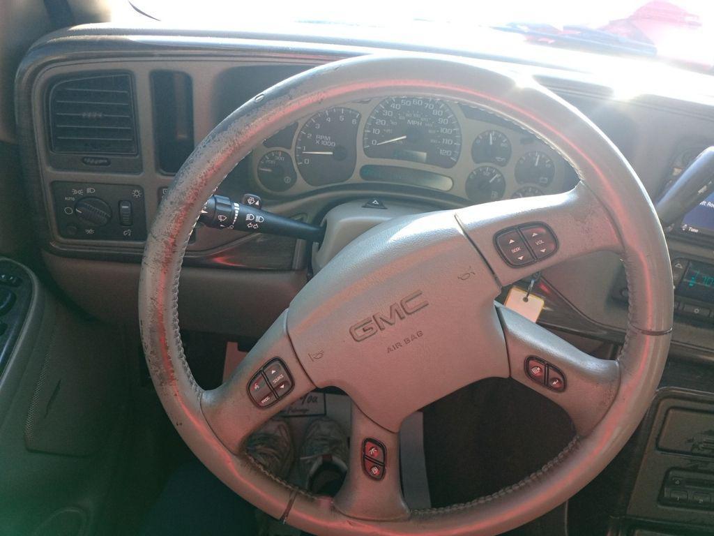 used 2004 GMC Yukon XL car, priced at $4,000