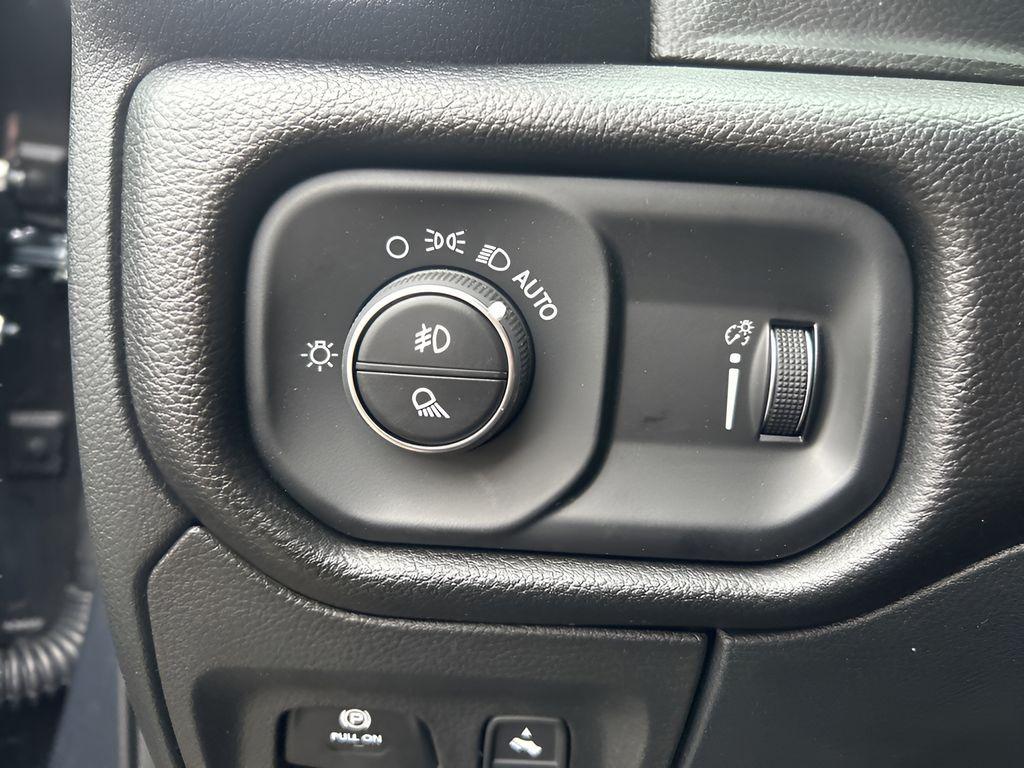 new 2025 Ram 1500 car, priced at $44,018