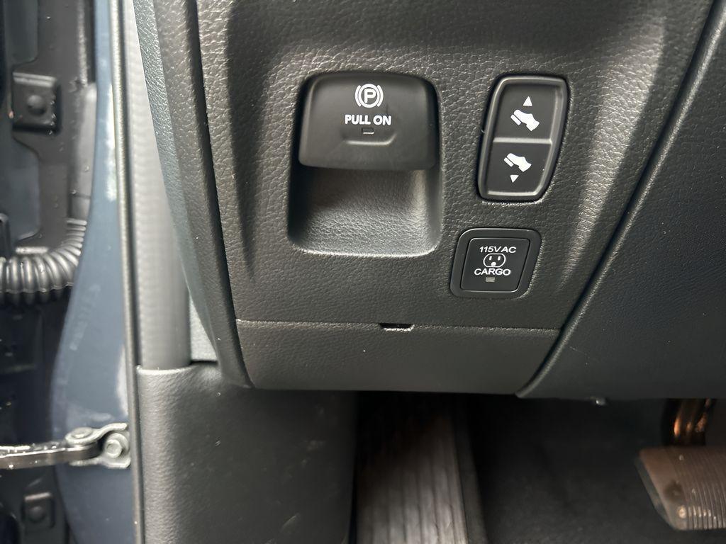 new 2025 Ram 1500 car, priced at $44,018
