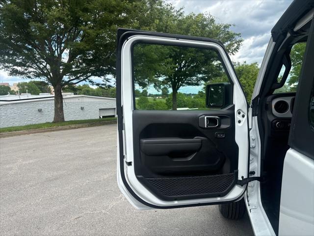 new 2025 Jeep Wrangler car, priced at $30,966