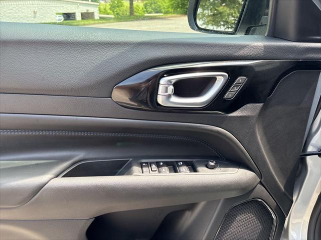 new 2025 Jeep Compass car, priced at $35,995