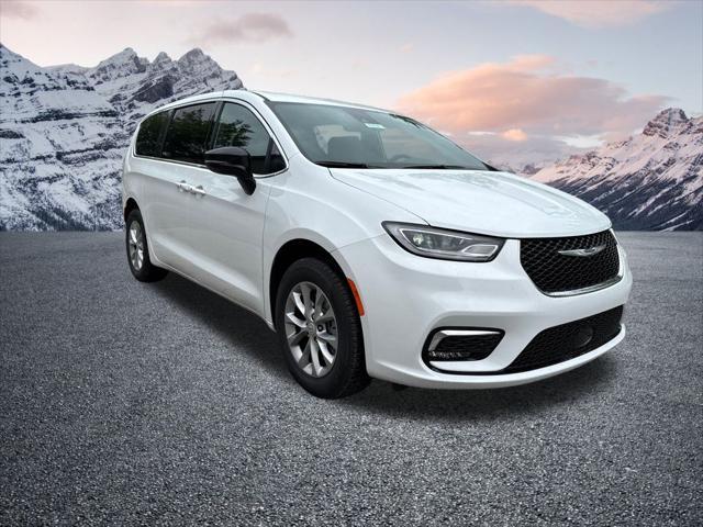 new 2025 Chrysler Pacifica car, priced at $39,661