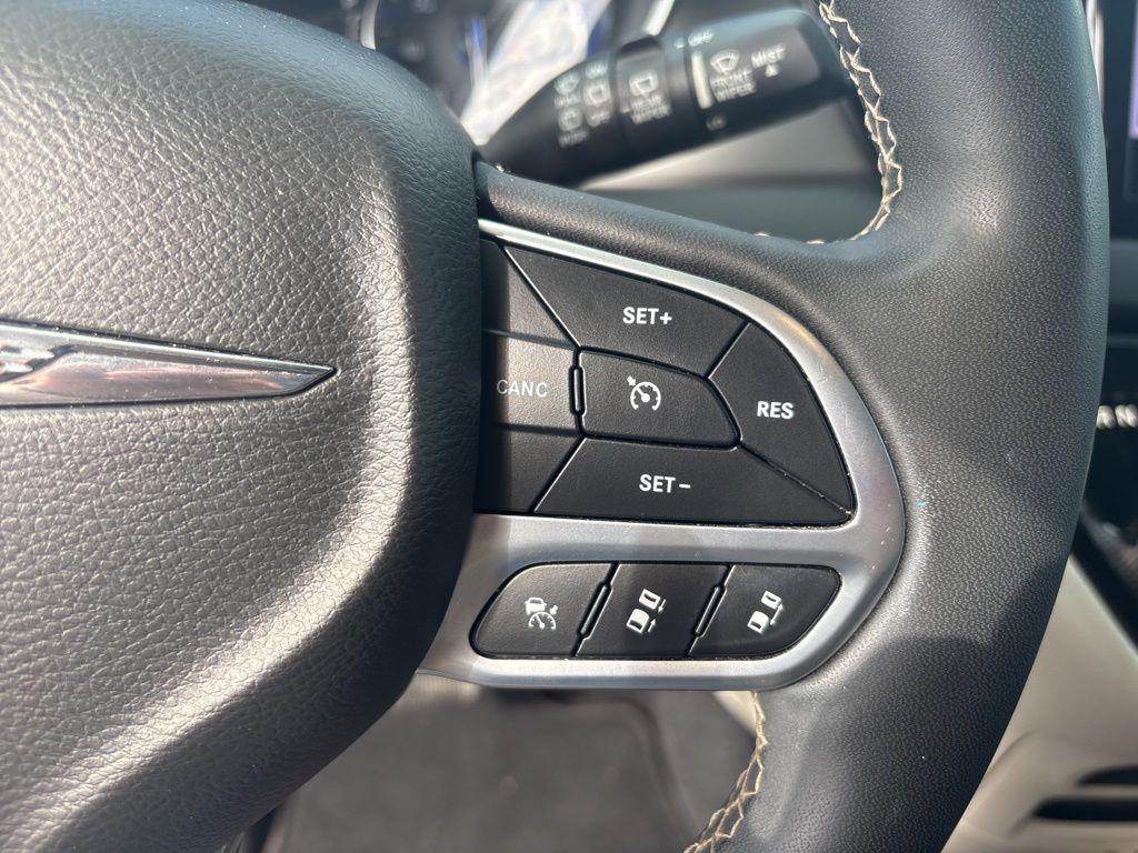used 2022 Chrysler Pacifica car, priced at $17,408